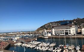Captain Yoo - Regate- Sentir Les Embruns Vue/Port
