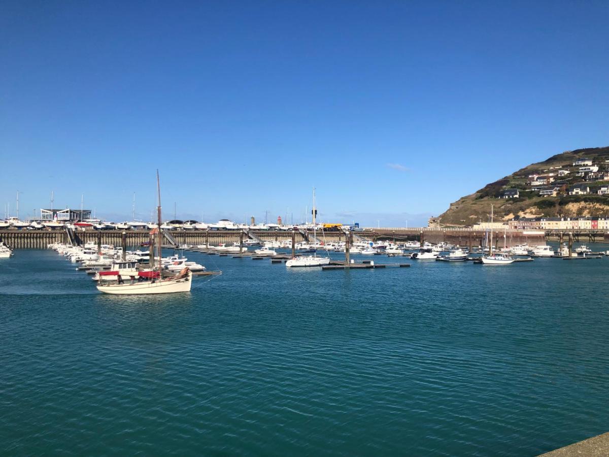 Captain Yoo - Regate- Sentir Les Embruns Vue/Port Fécamp Extérieur photo